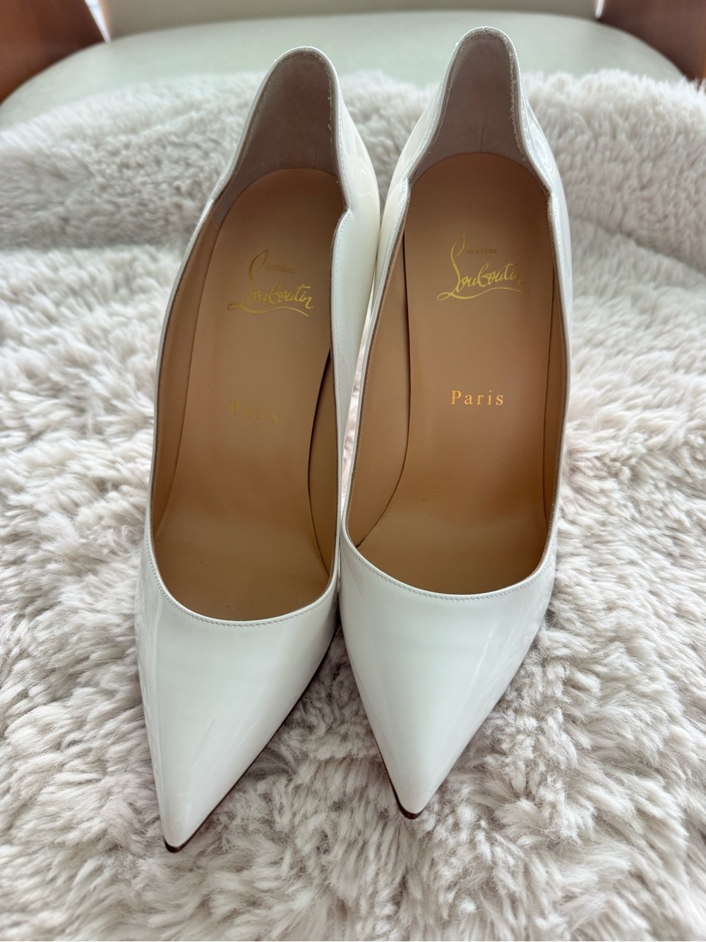 NWOT Christian Louboutin Hot Chick
100 mm Pumps - Patent calf leather